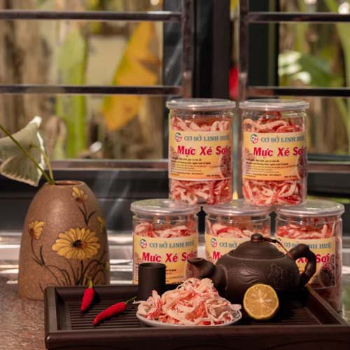 Mực xé sợi hấp dừa